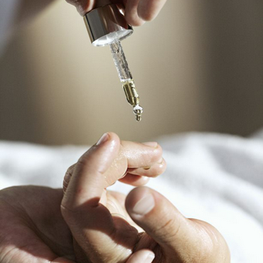 soin-revitalisant-mains-dr-hauschka.png